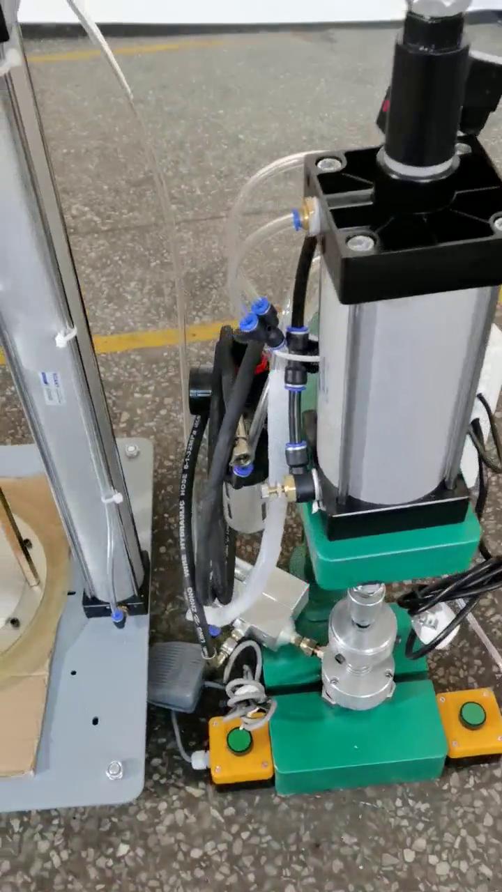 升降气缸打黄油